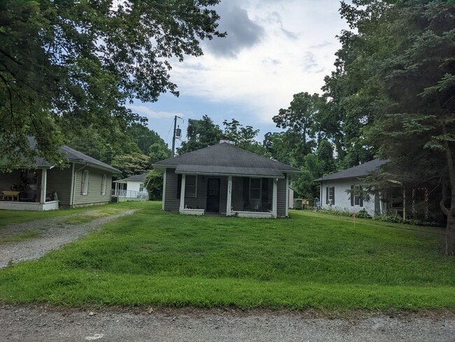 Building Photo - Cute 2 Bedroom in West Point! Rental