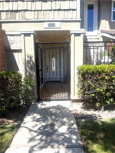 Building Photo - 5052 Hampton Ct