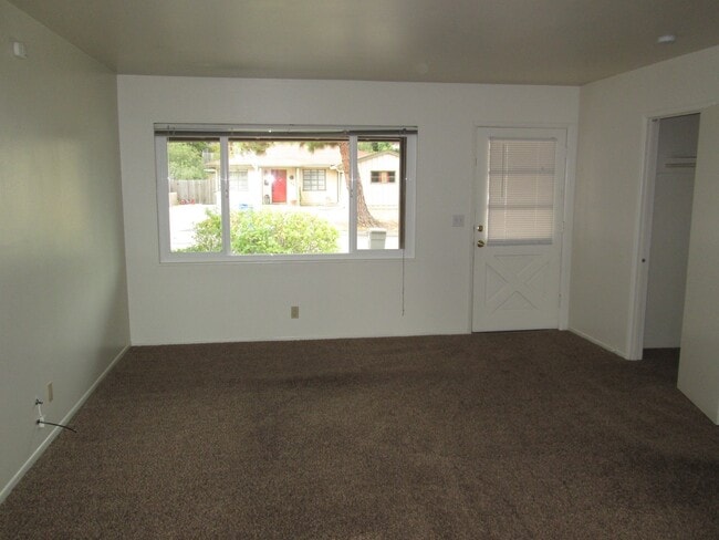 Photo - 156 Ramona Dr