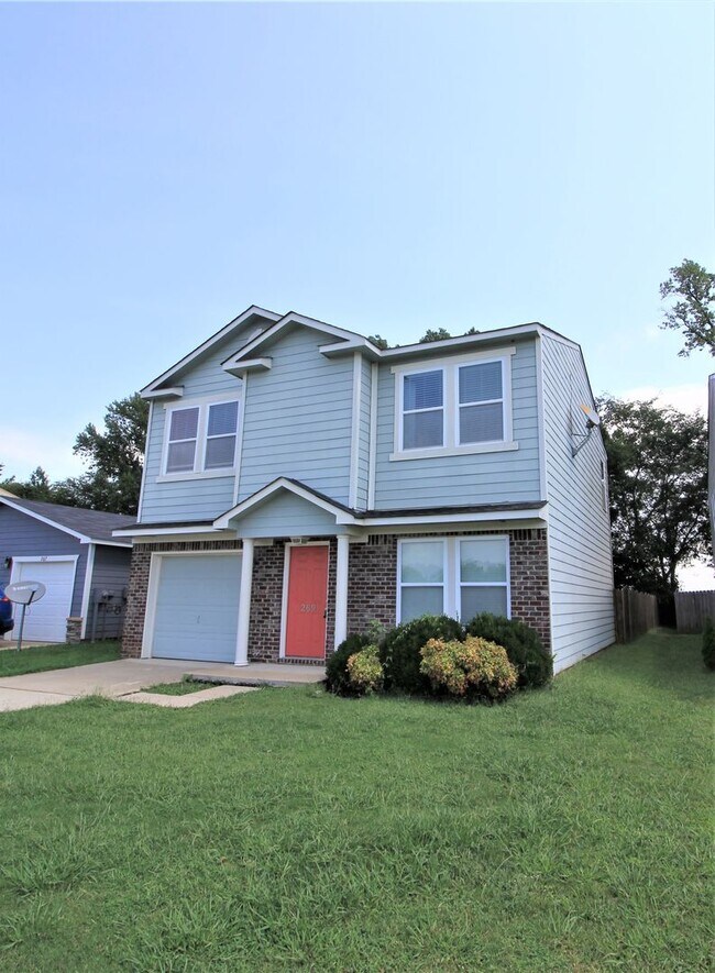 Available For Immediate Move-In! - Available For Immediate Move-In! House
