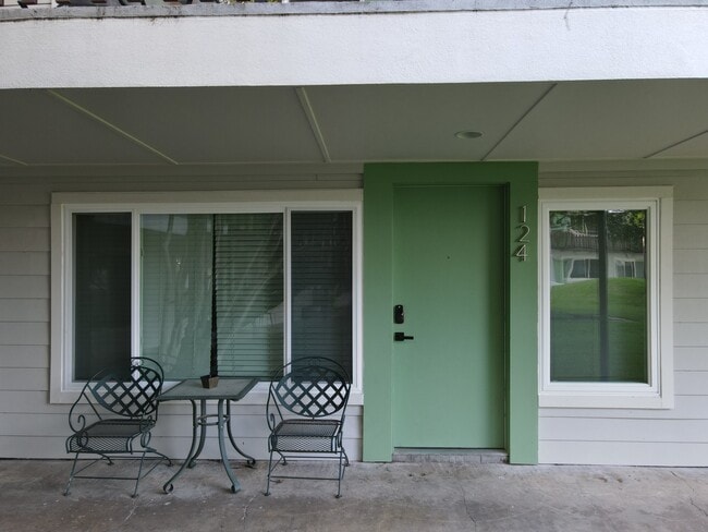 Photo - 2200 Dickson Dr Unit 124