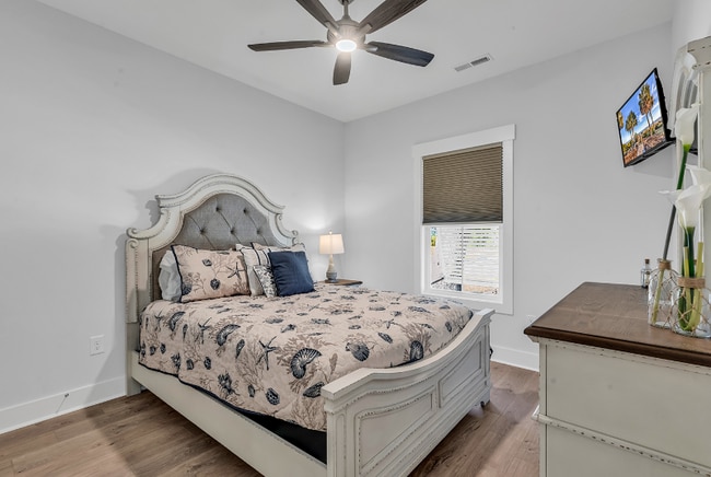 Photo - 155 Hallandale Ln