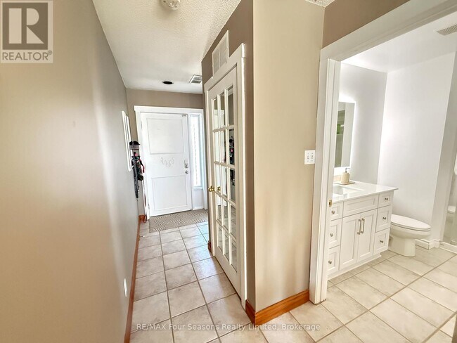 Photo - 55 Trott Blvd