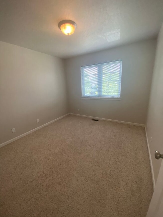 Photo - LARGE SINGLE FAMILY HOME ON CORNWALL (RPM#220)