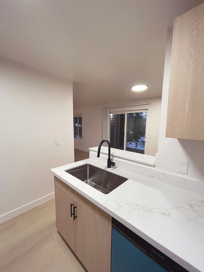 Photo - Wellington Place Apartments