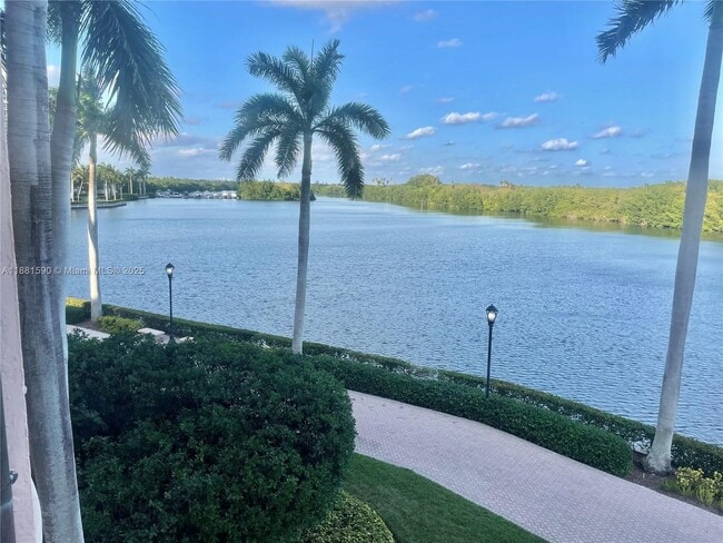 Building Photo - 13645 Deering Bay Dr Unit 123