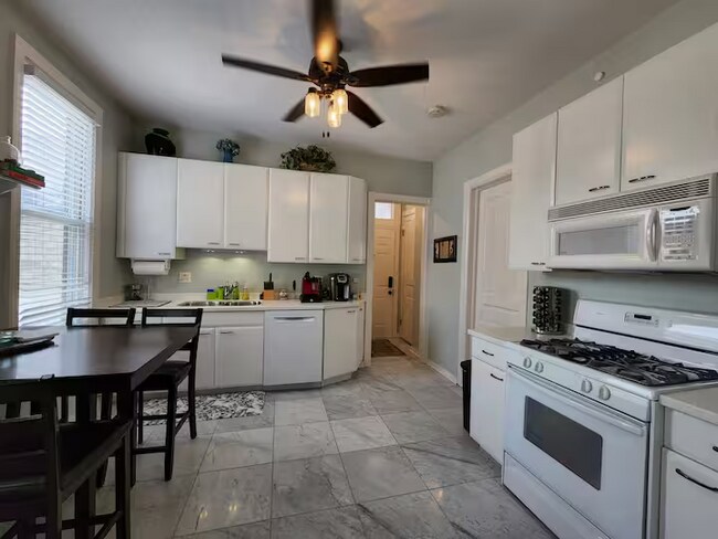 Photo - 3729 N Seminary Ave