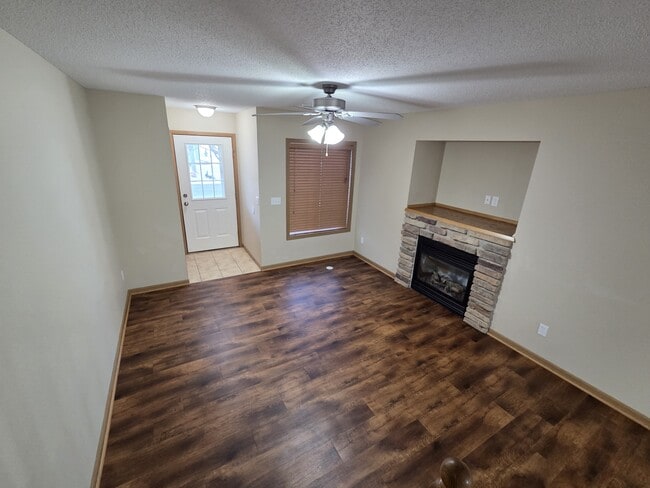 Photo - 408 Cedar Pl