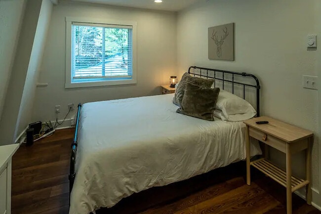 Photo - 64 Creekside Dr Unit B