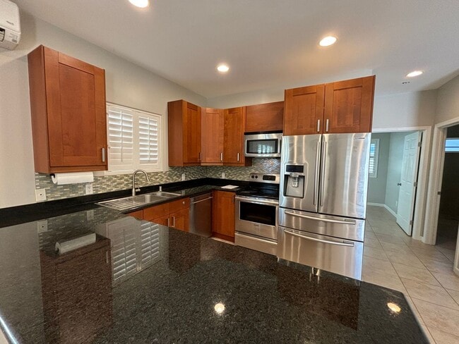 Photo - 812A 18th Ave