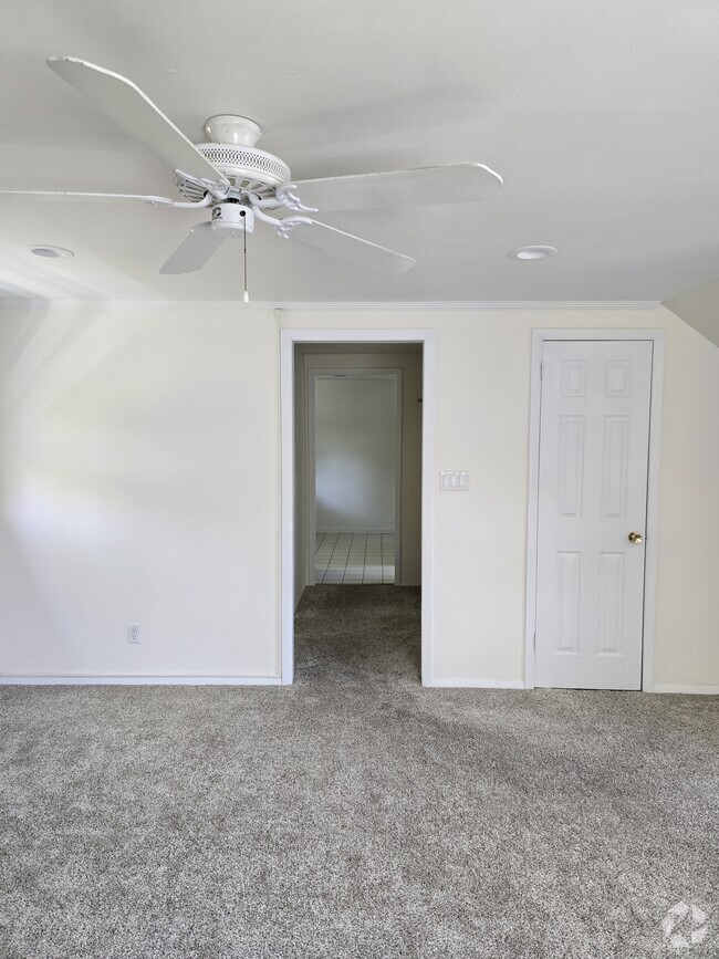 Building Photo - 74 Wolden Rd Rental
