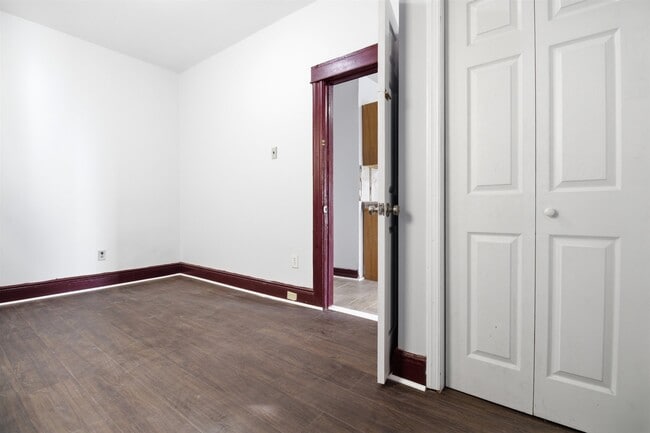 Photo - 35 W 52nd St Unit 1