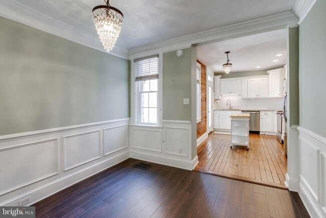 Photo - 318 W Grant St