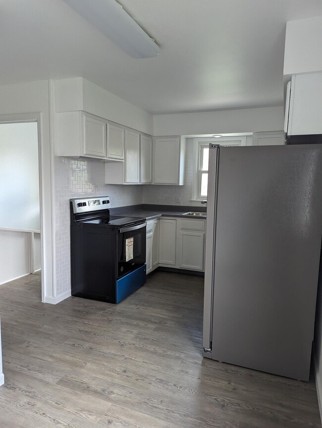 Photo - 3529 Dunn Ave