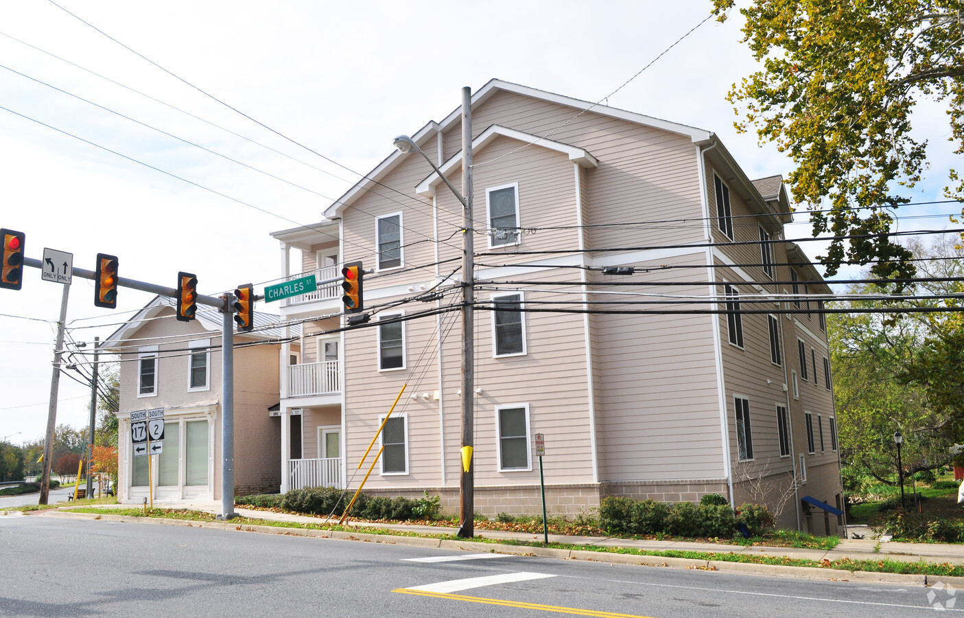 Photo - Colonial Heights Apartments