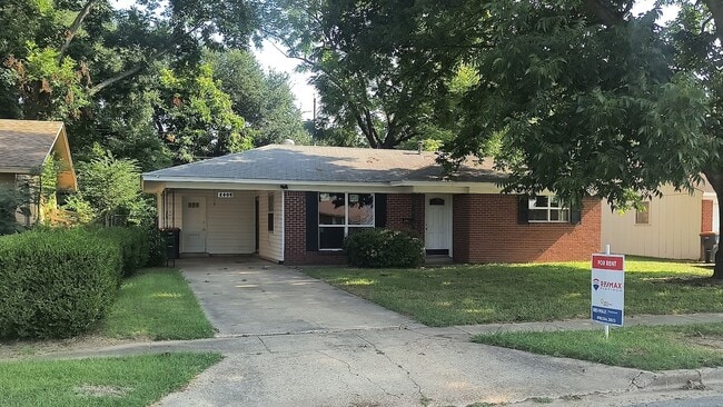 Photo - 2805 Belmoor Ave