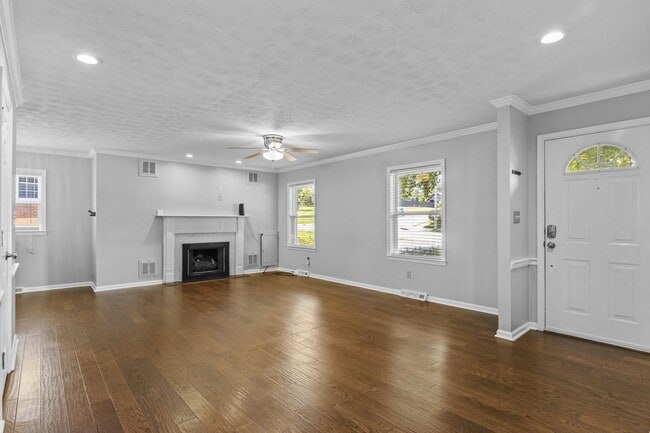 Photo - 3483 Lansdowne Dr