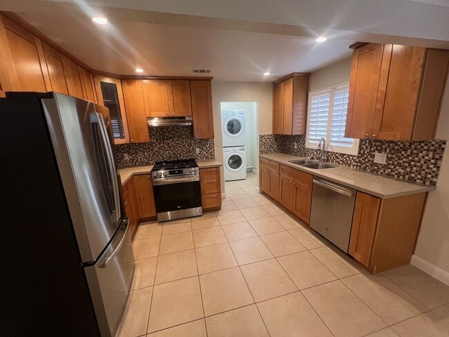 388 W Virginia St