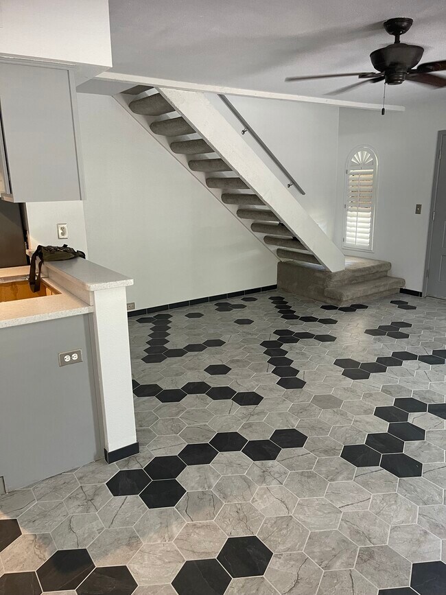 Photo - 8445 S 48th St