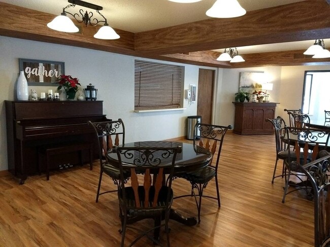 Island Place Apartments - On the River