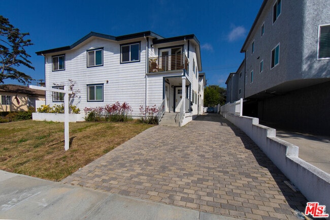Building Photo - 7834 Flight Ave Rental