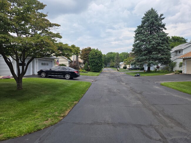 Photo - 6955 Dorr St