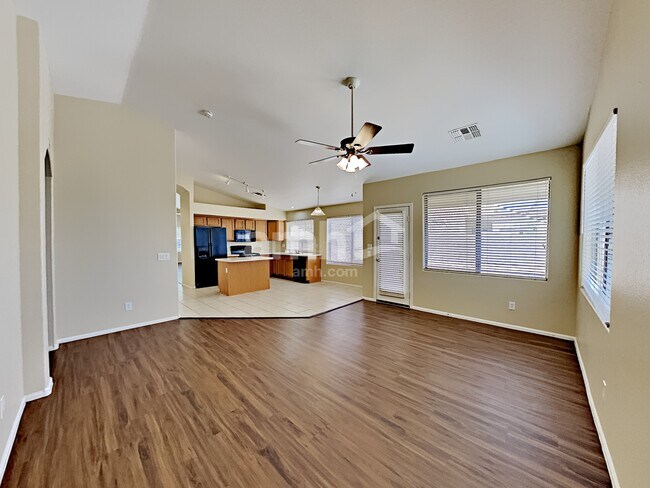 Photo - 7909 S 45th Ln