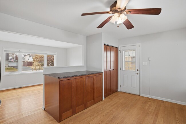 Photo - 8912 Windsor Ln