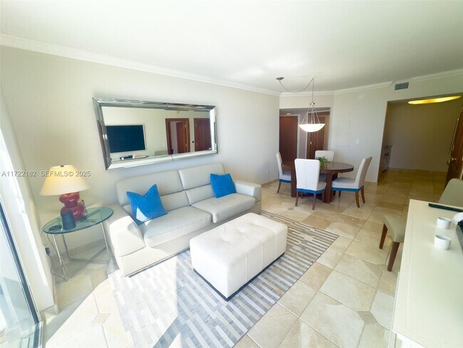 6365 Collins Ave Unit 1506
