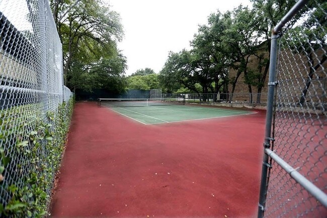 Photo - 8405 Bent Tree Rd Unidad 3412