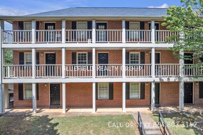 Building Photo - 250 Elm St Unit 922