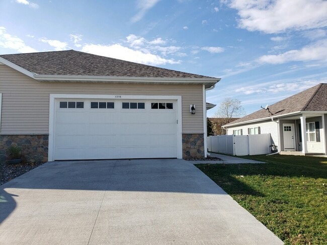 Photo - 1310 Daisy Dr Unit 1310