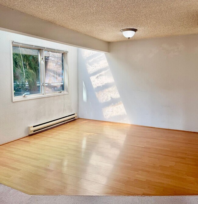 Photo - 1017 156th Ave NE Unit 2