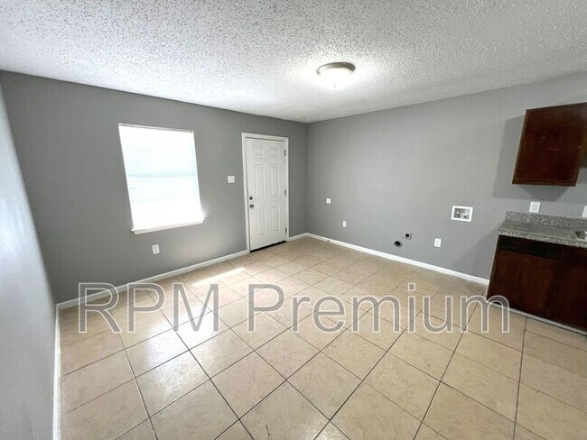 Photo - 5149 Baker Blvd Unit D