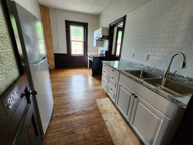 Photo - 10 Langdon St Unit 304