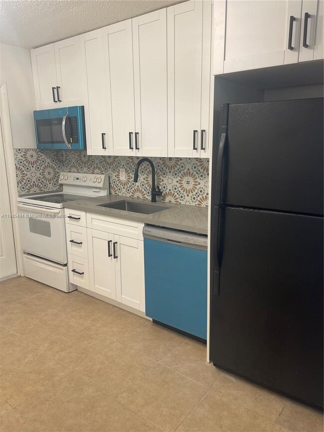 Photo - 2884 SW 19th Pl Unit A