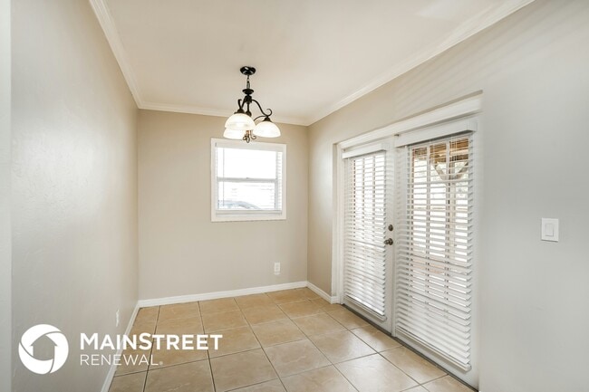 Photo - 9083 Henry Rd
