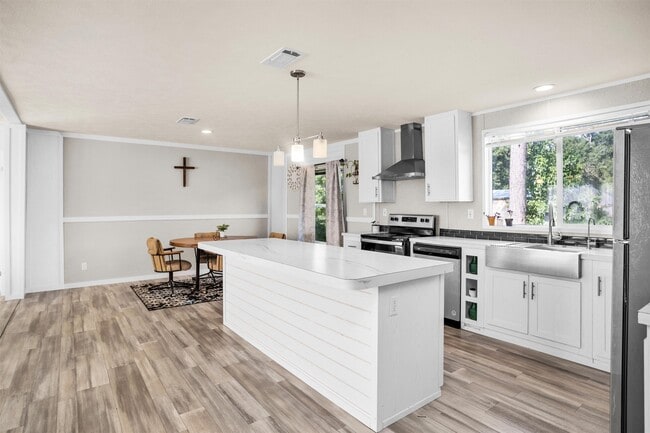 Photo - 595 County Rd 2218