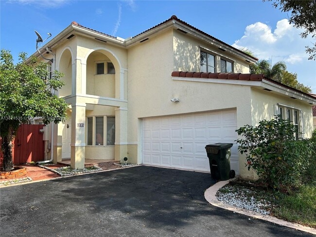 Building Photo - 524 NW 47th Ln Rental