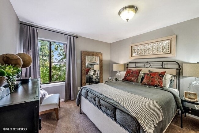 Large Primary Bedroom - Brookland Ridge Apartments