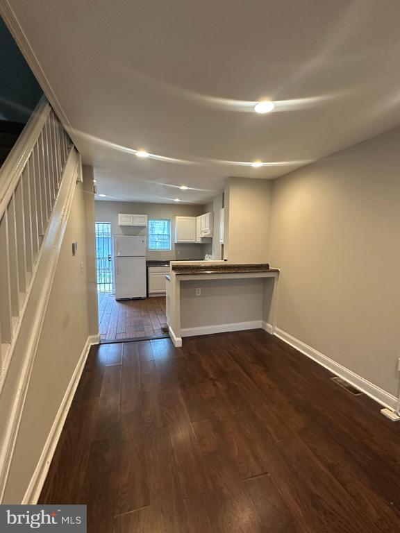 Building Photo - 2852 W Mulberry St Rental