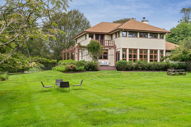 Photo - 175 Ruggles Ave