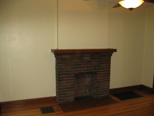 Photo - 495 Wyandotte Ave