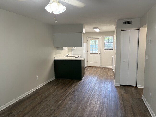 2347 Horne Ave Unit B