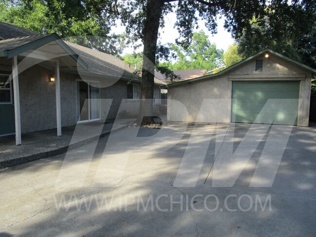 Photo - 143 W 3rd Ave