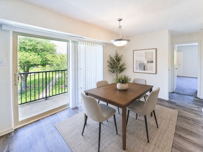 Chesterfield Apartment Homes