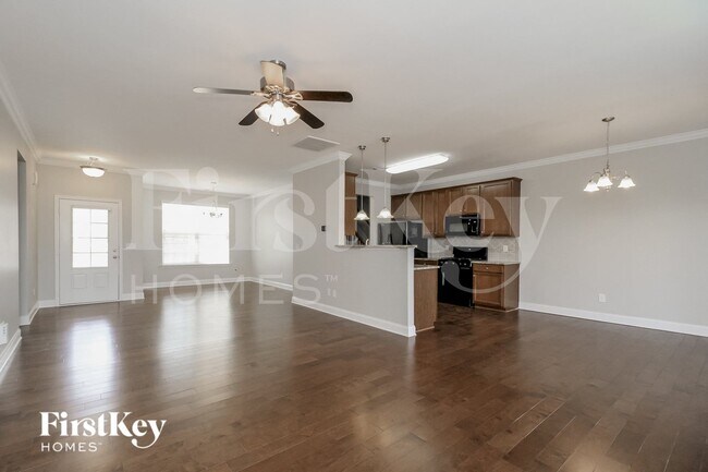 Photo - 1643 Ashmead Ln