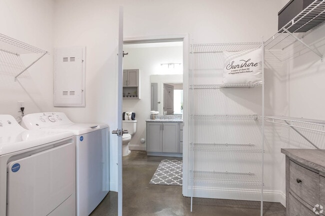 Photo - Magnolia South