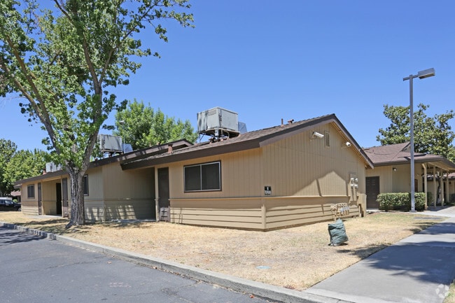 Kings View Apartments - Kings View Apartments