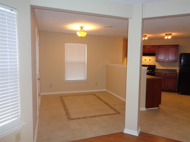 Photo - 2136 Olympia Dr